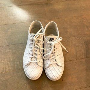 Vintage W Tennis Classic Ultra Decons Women's SZ 8